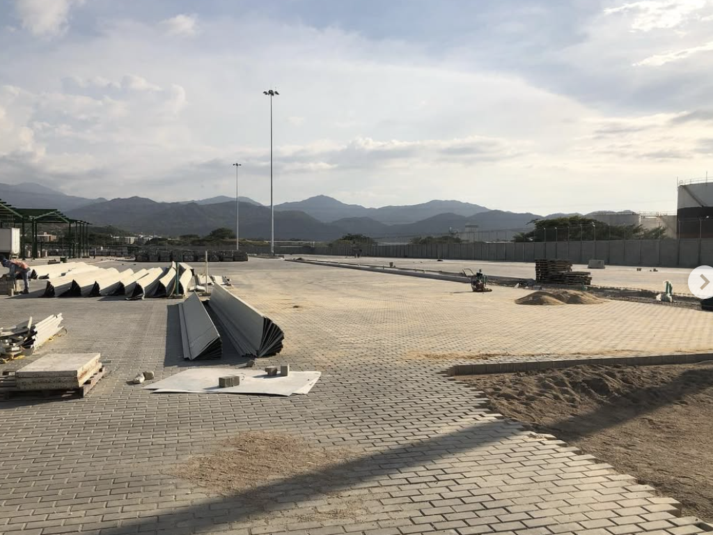 Patio Contenedores Serteba 3